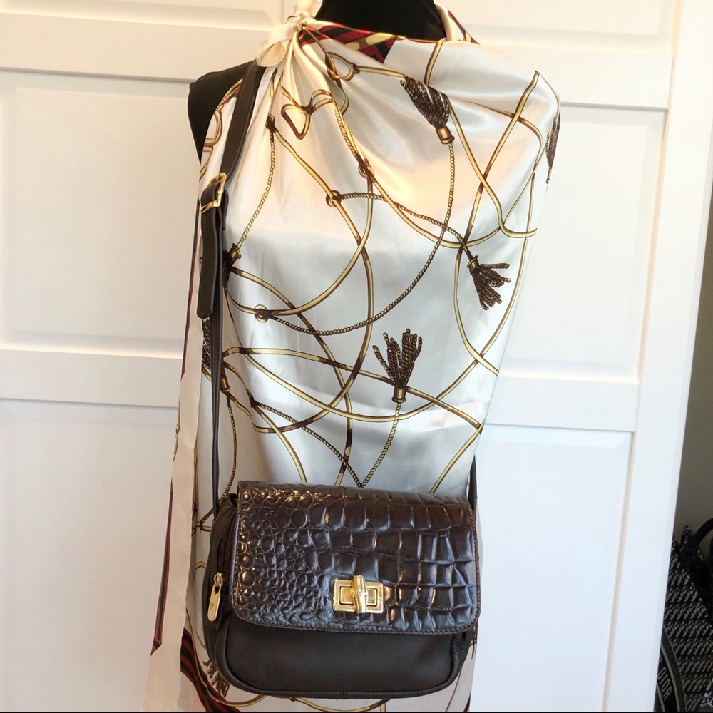 Jaqueline Ferrar Rich Brown Crossover Bag